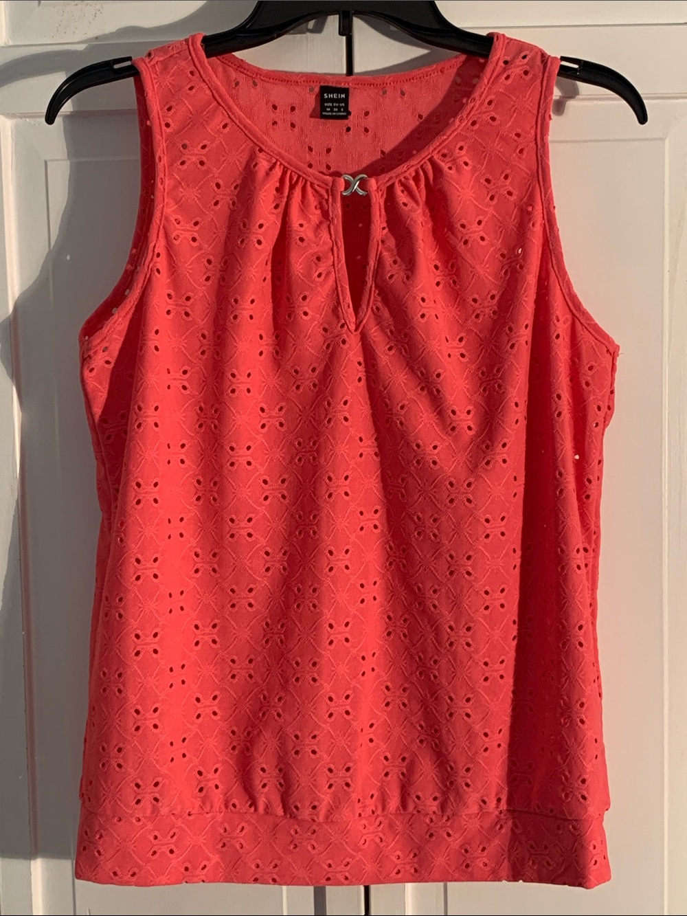 SHEIN Coral Eyelet Keyhole Tank Top EUC